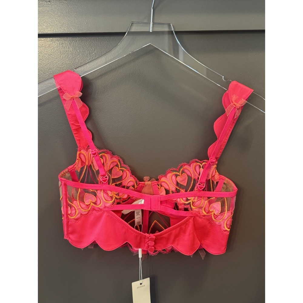 For Love And Lemons | Pink Heart Victoria Lace Bra - Picture 3 of 5